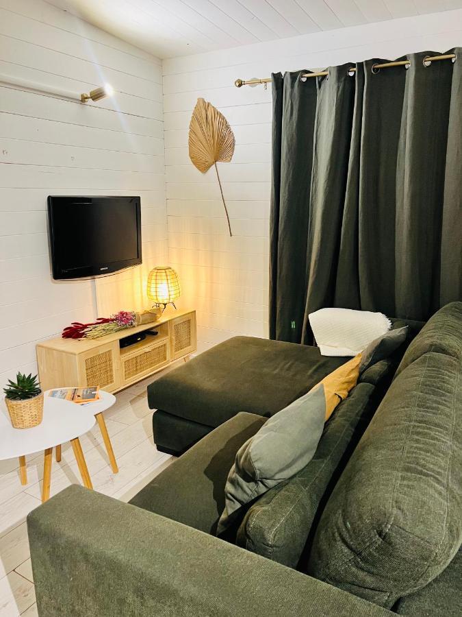 Cabane Le Flamant Avec Jardin, Piscine Et Parking Saintes-Maries-de-la-Mer Zewnętrze zdjęcie