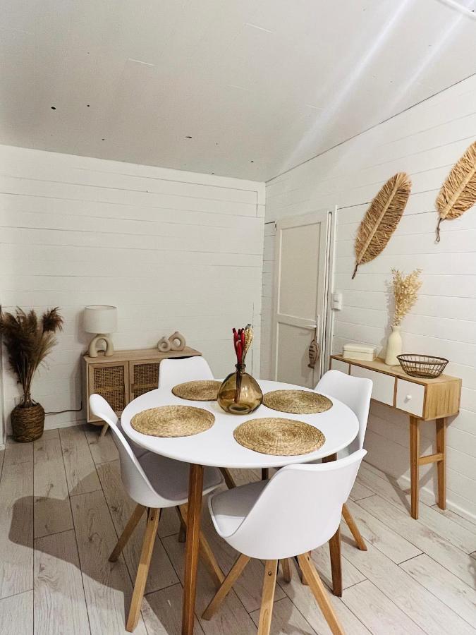 Cabane Le Flamant Avec Jardin, Piscine Et Parking Saintes-Maries-de-la-Mer Zewnętrze zdjęcie